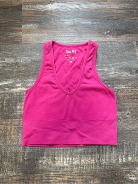 Fuchsia Ribbed V-Neck Crop Tank